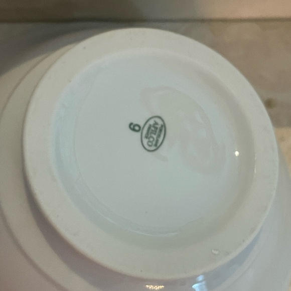 Apilco Bowl Classic Whiteware Porcelain Tulip Bowl Salad Serving WILLIAMS SONOMA - Picture 8 of 11